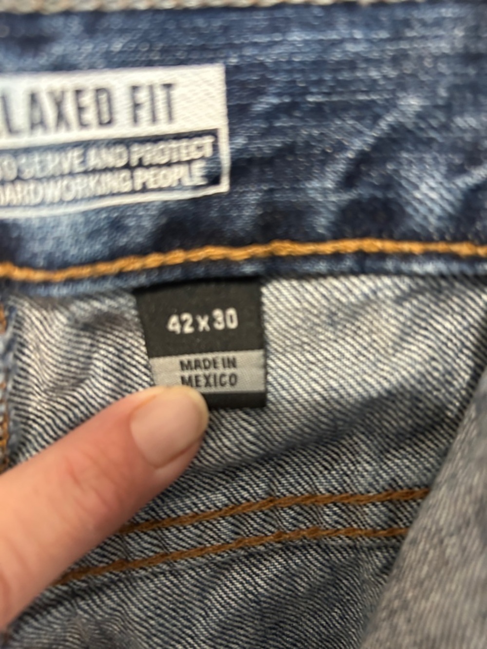 Carhartt Men's Relaxed Fit Blue Denim Jeans Size 42/30 - Picture 5 of 6